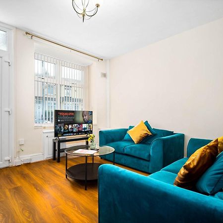 3 Bed House For Contractors & Families And Free Parking Villa Birmingham Dış mekan fotoğraf