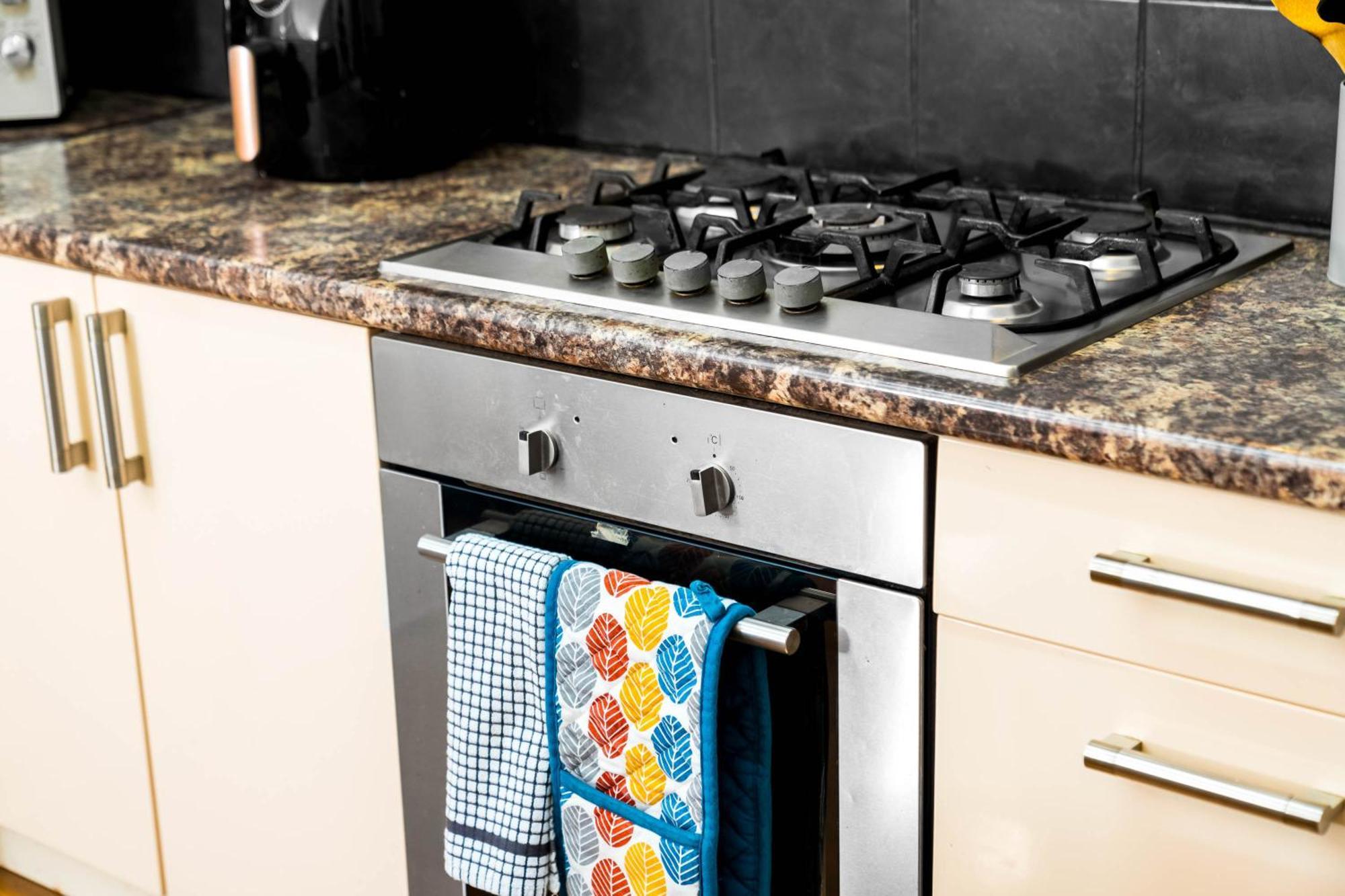 3 Bed House For Contractors & Families And Free Parking Villa Birmingham Dış mekan fotoğraf